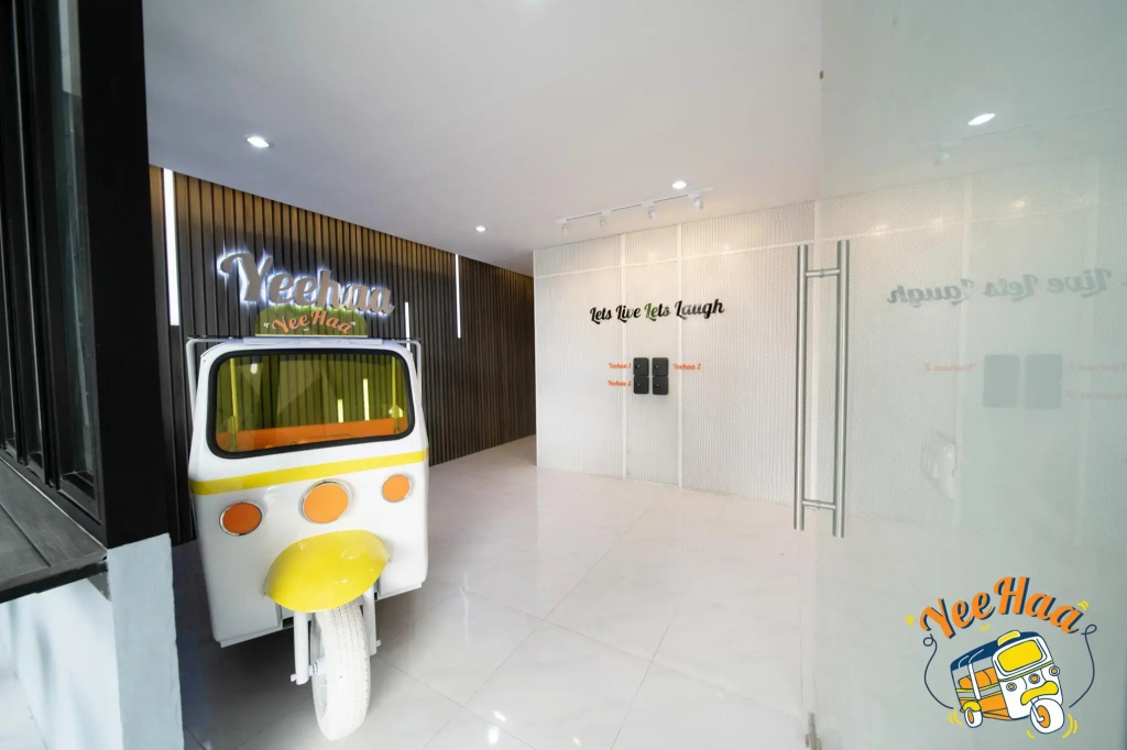 Lobby & Reception