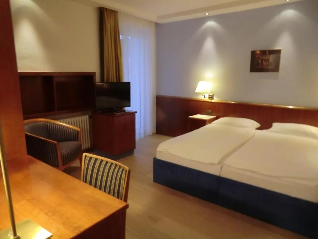 Standard Double room (full double bed)
