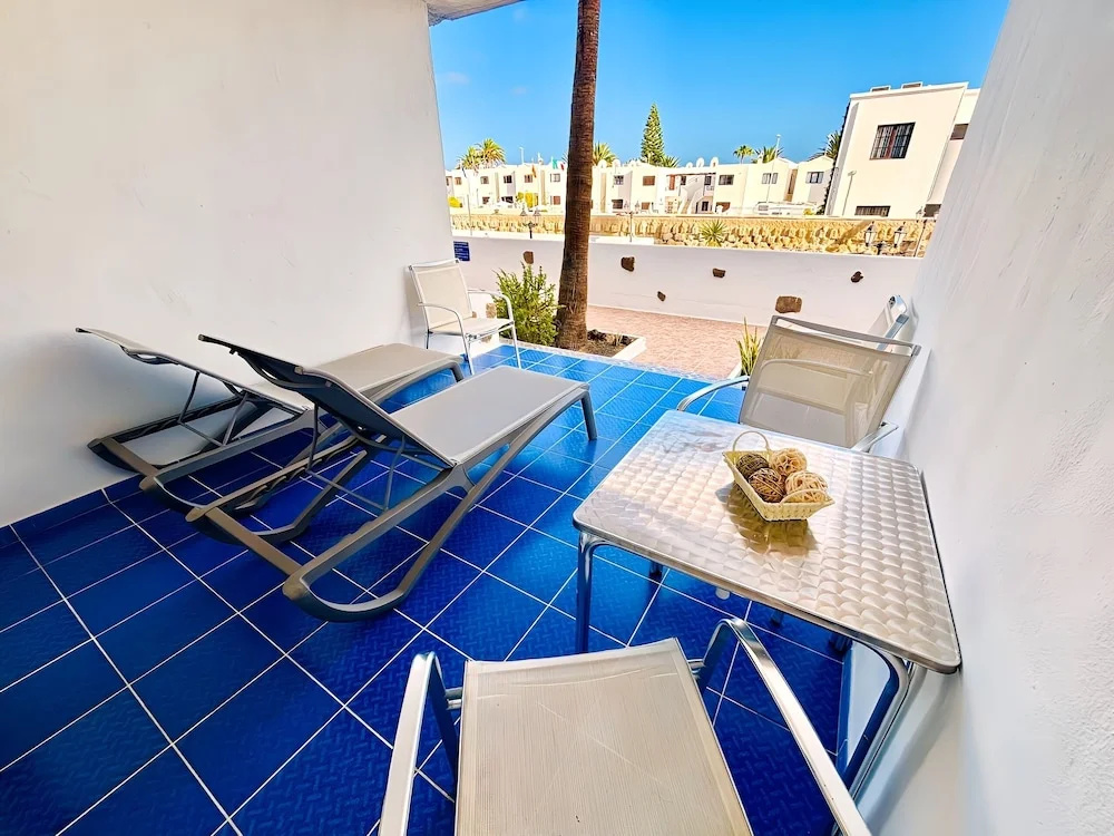Apartment Bellissima With Pool and Wi-fi, 200m From the sea in Puerto del Carmen