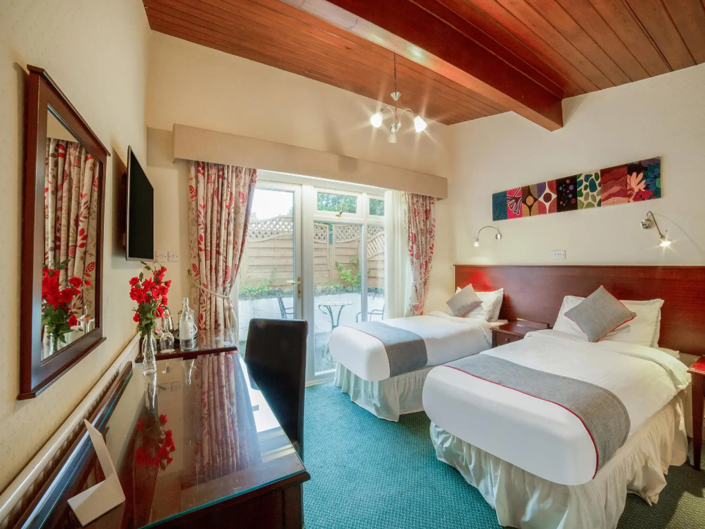 Deluxe Double room (twin beds)