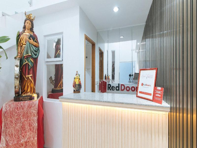 RedDoorz @ St. Catherine Residences Olongapo City