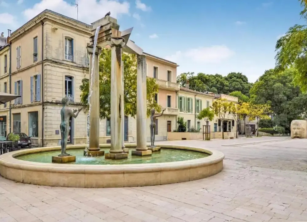 Villa Alba: Sunlit Comfort in Lirac