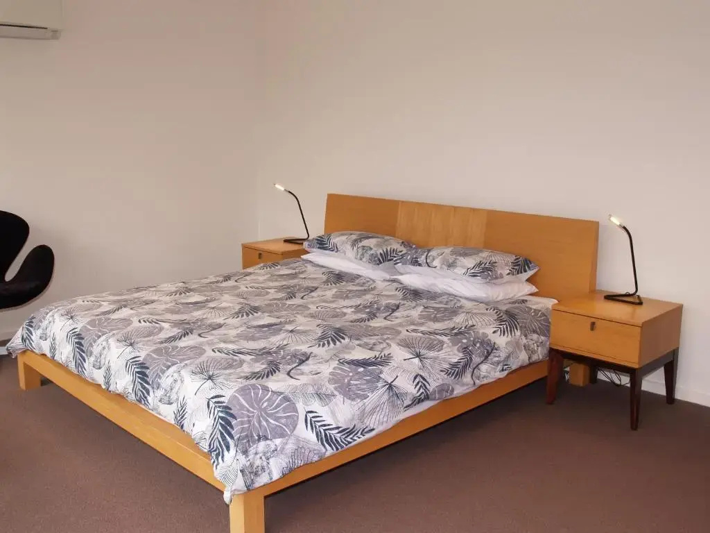 Double Studio (full double bed)