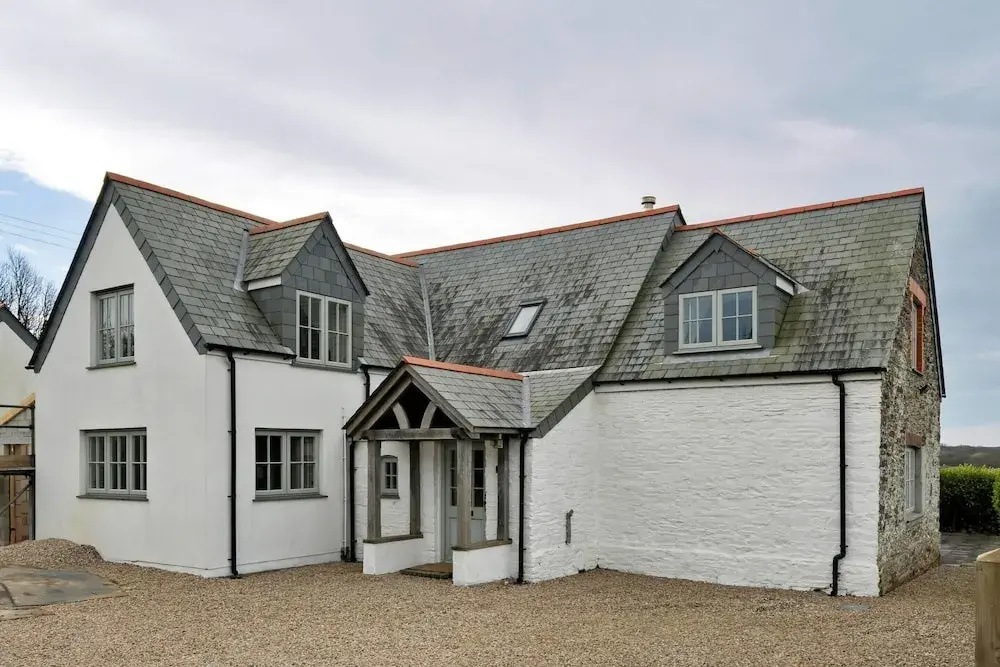 Country House Near Mawgan Porth, No Deposit