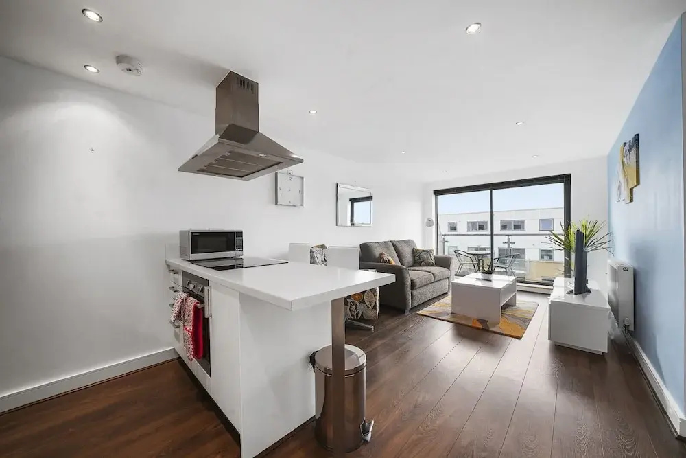 Cosy 2 bed apartment - perfect for groups - фото 4