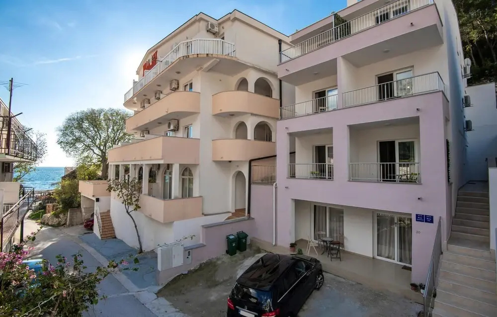 Nice Apartment in Drvenik With 1 Bedrooms and Wifi