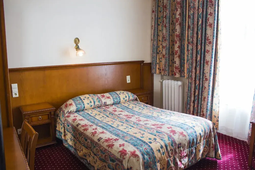 Standard Double room (full double bed)