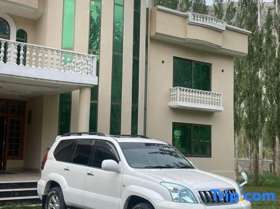 Skardu Saraye Hotel & Resort