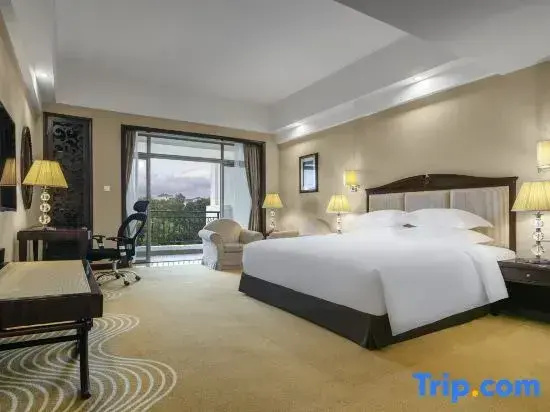Standard Double room with balcony (full double bed)