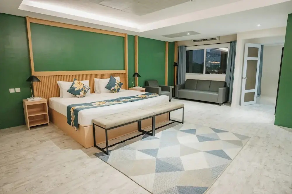 Luxury Suite