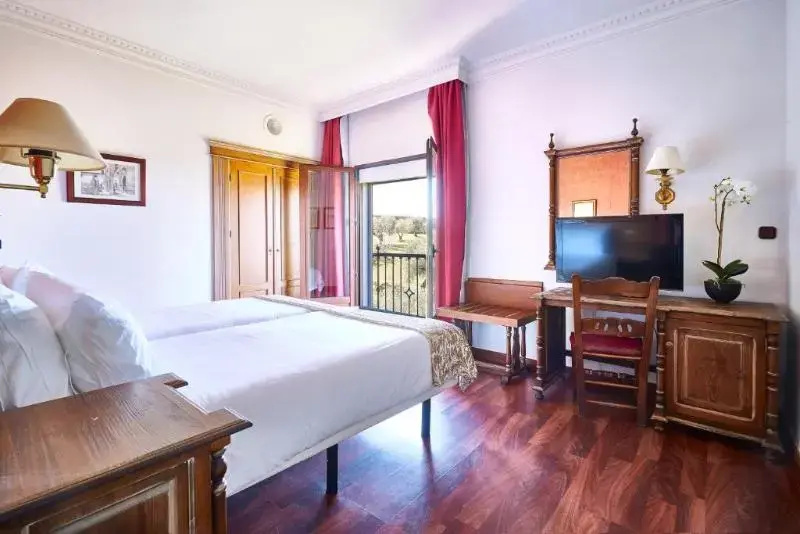 Double room with view (full double bed)