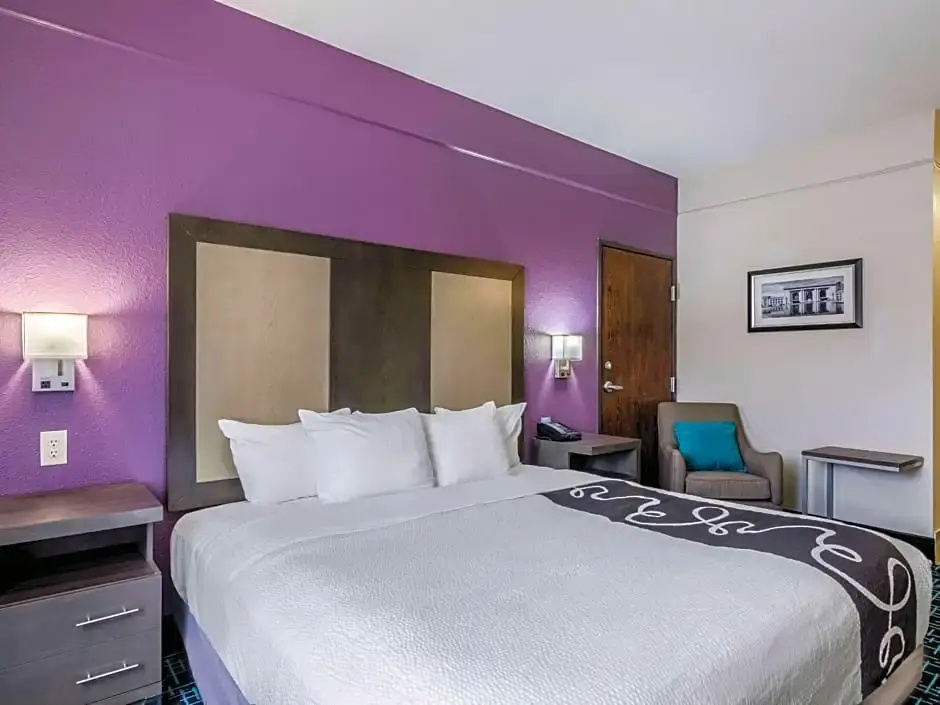 La Quinta Inn & Suites by Wyndham Kansas City Airport - Chambres