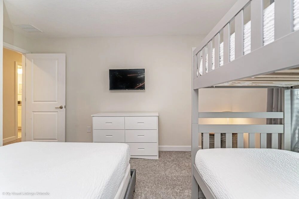 Modern Townhome W/private Pool & Free Water Park!