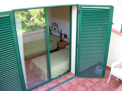 Balcony & Terrace
