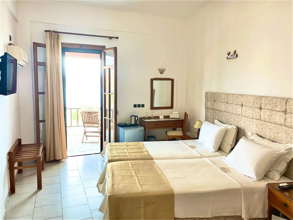 Standard Double room with sea view (twin beds)
