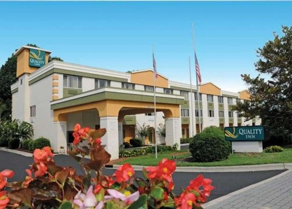 Quality Inn Huntersville near Lake Norman