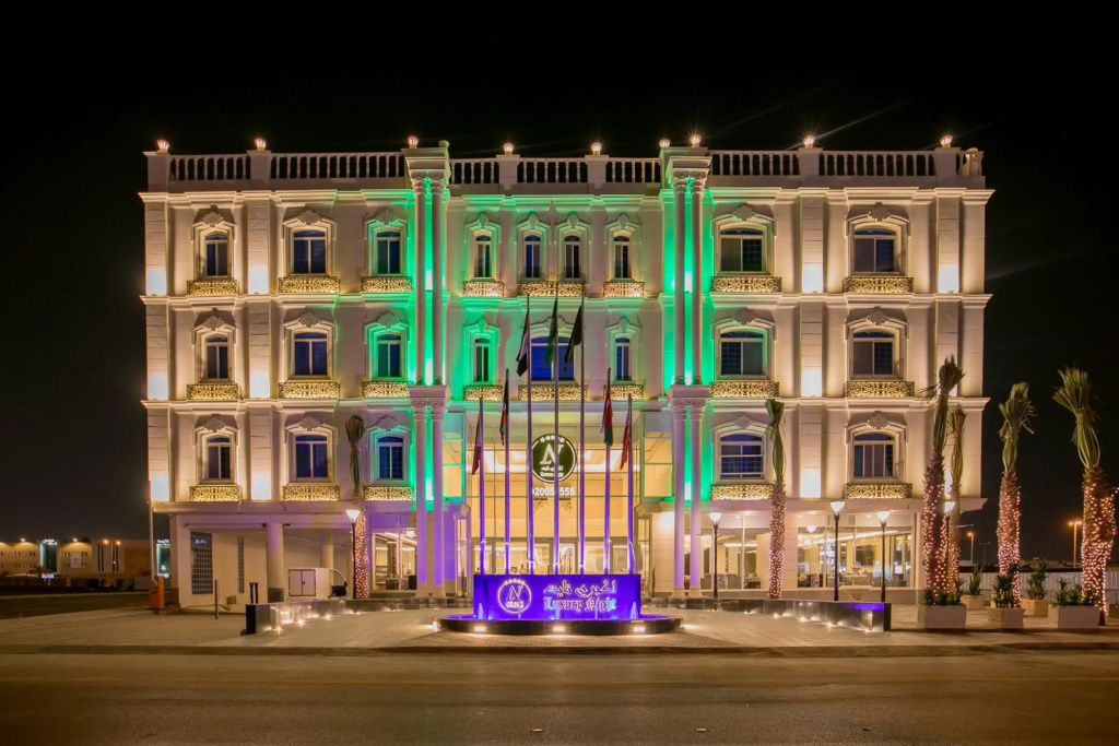 Luxury Night Hotel