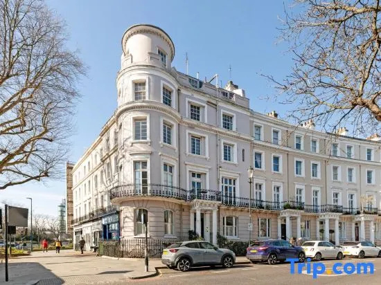 Luxury 2 Bedroom Flat In Royal Crescent