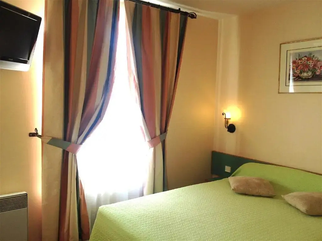 Hotel Des 3 Marches- Logis Hotel Restaurant - Chambres