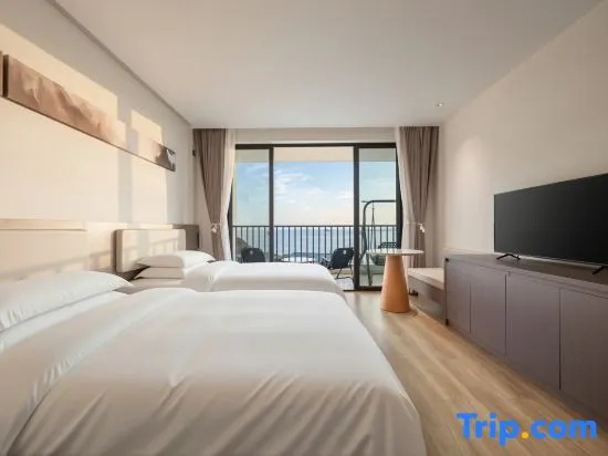 Standard room with balcony and with view