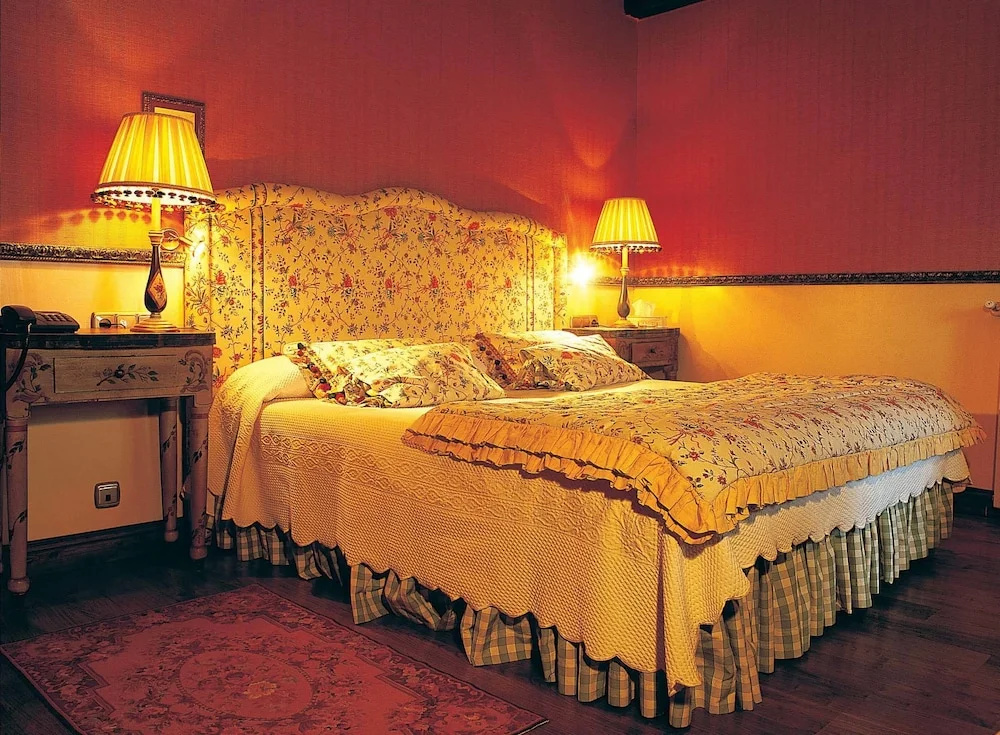 Superior Double room (full double bed)
