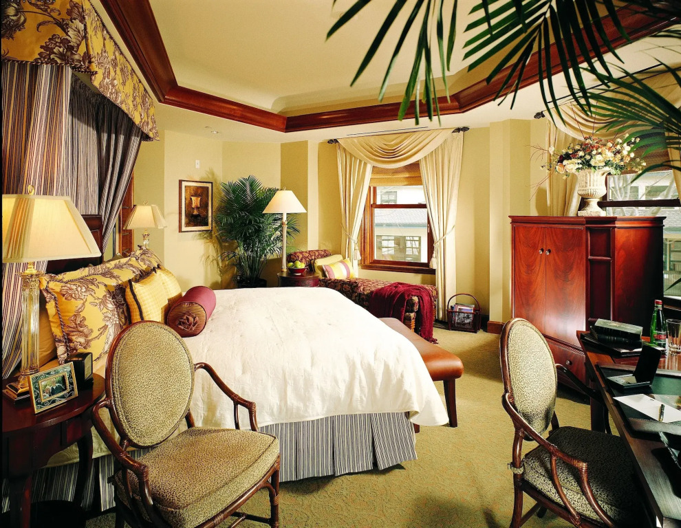 The Rose Hotel by null