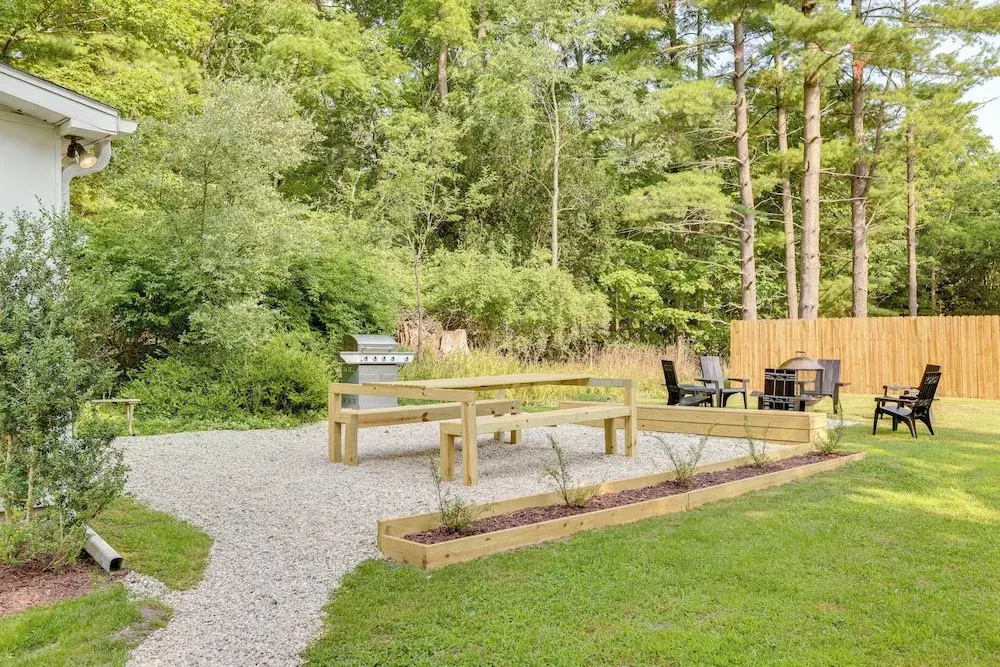 1/2 Mi to Dtwn Frankfort: 'fernhaven' Home w/ Yard