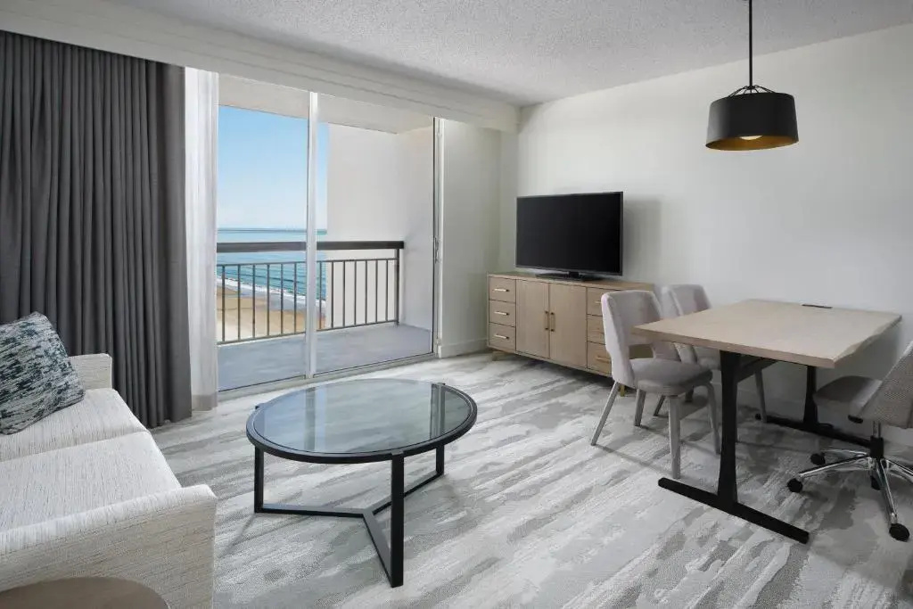 Embassy Suites by Hilton Myrtle Beach Oceanfront Resort - Chambres