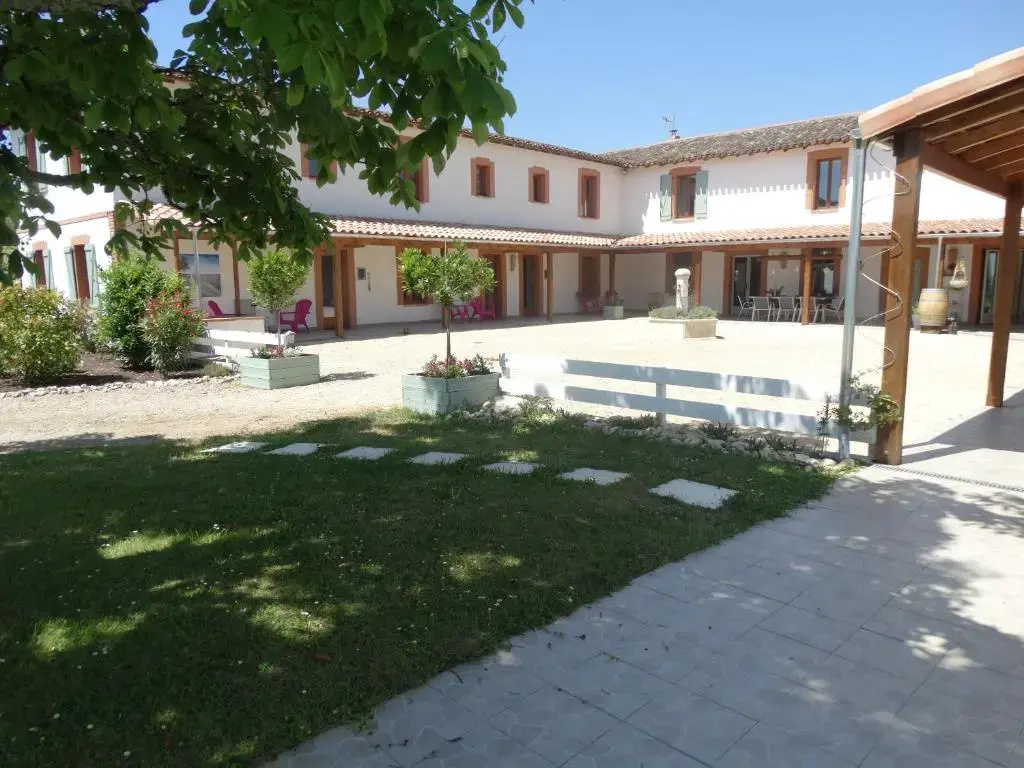 Standard Double room with garden view (twin beds)