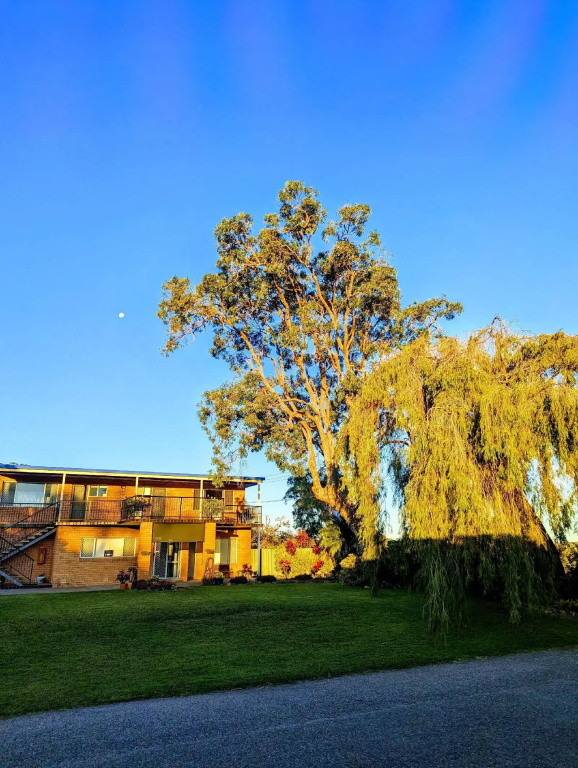 Haven Waters Motel & Apartments