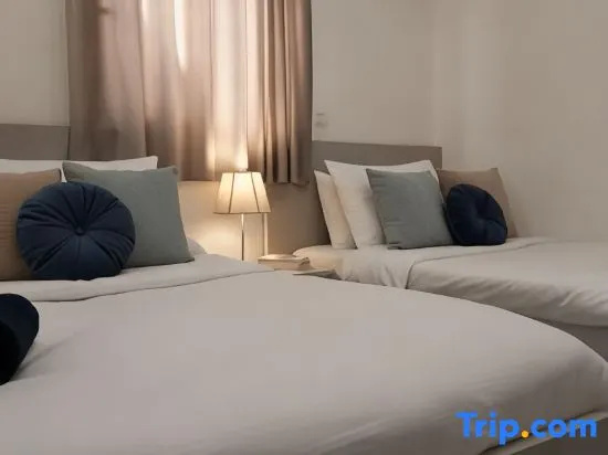 stylish gray apartment sea view 201