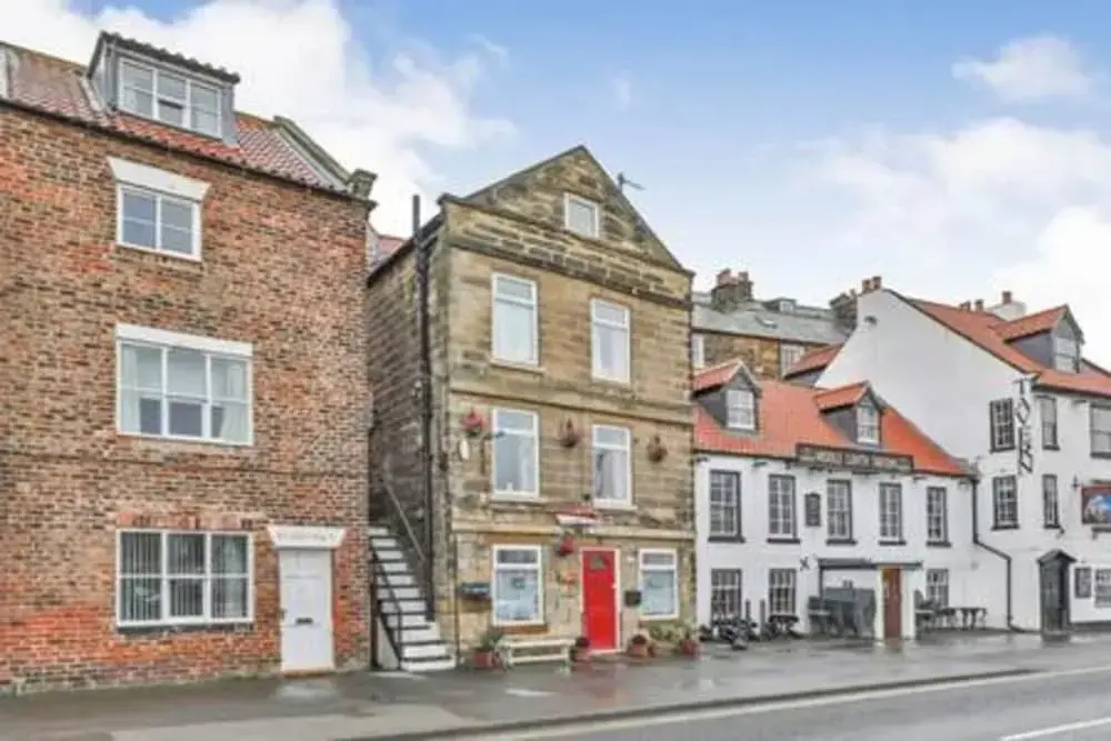 Laverick Steps Stunning Views of Whitby Habour