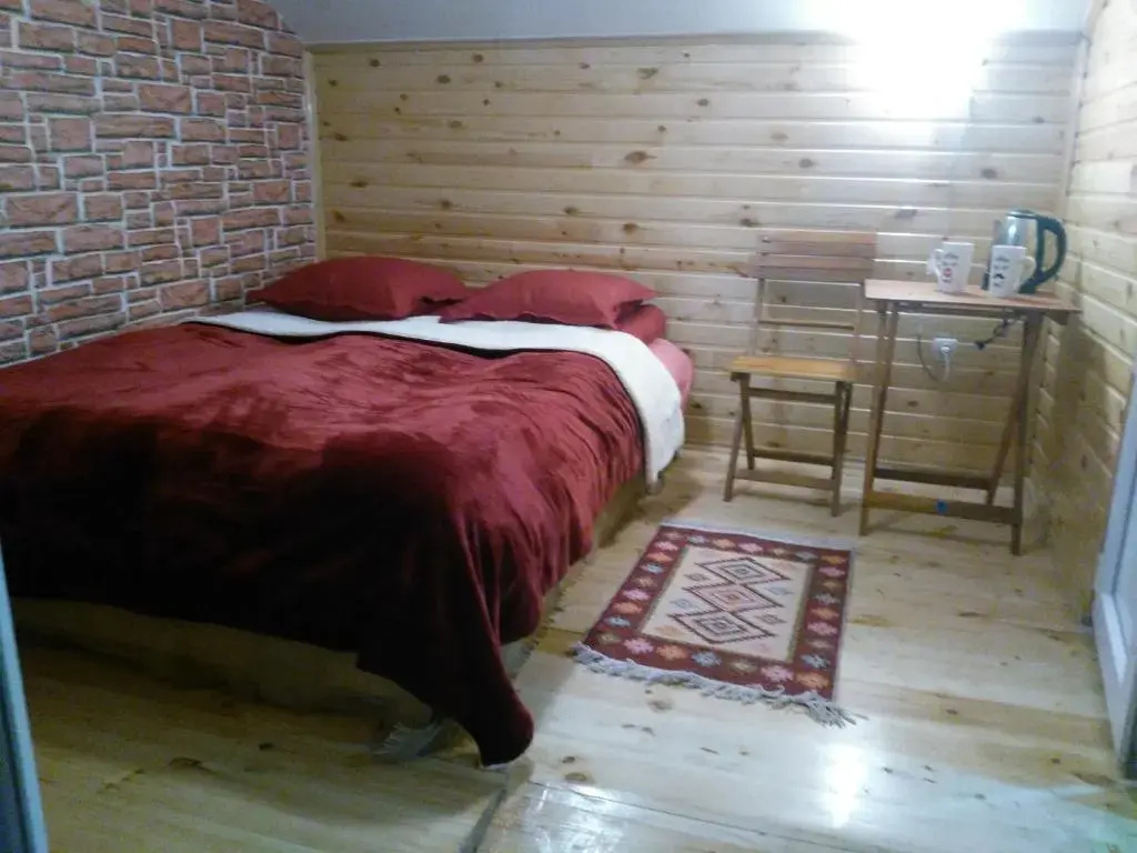 Standard Double room with balcony (full double bed)