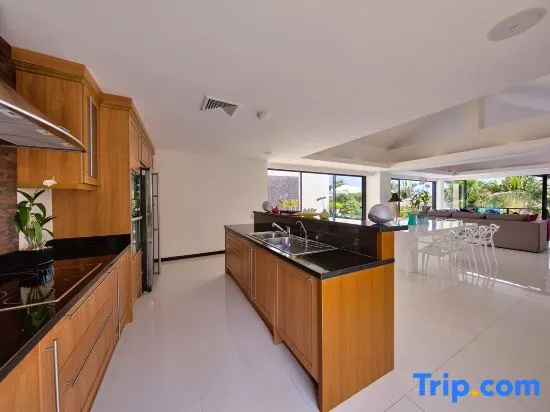 2 Bedrooms Deluxe Villa with ocean view