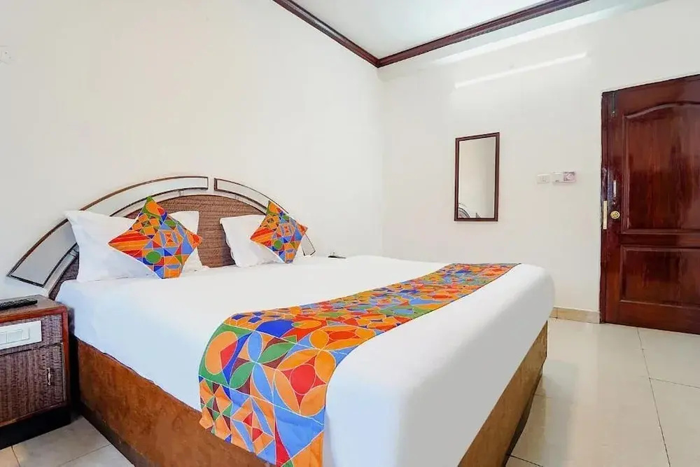 Deluxe Double room (full double bed)
