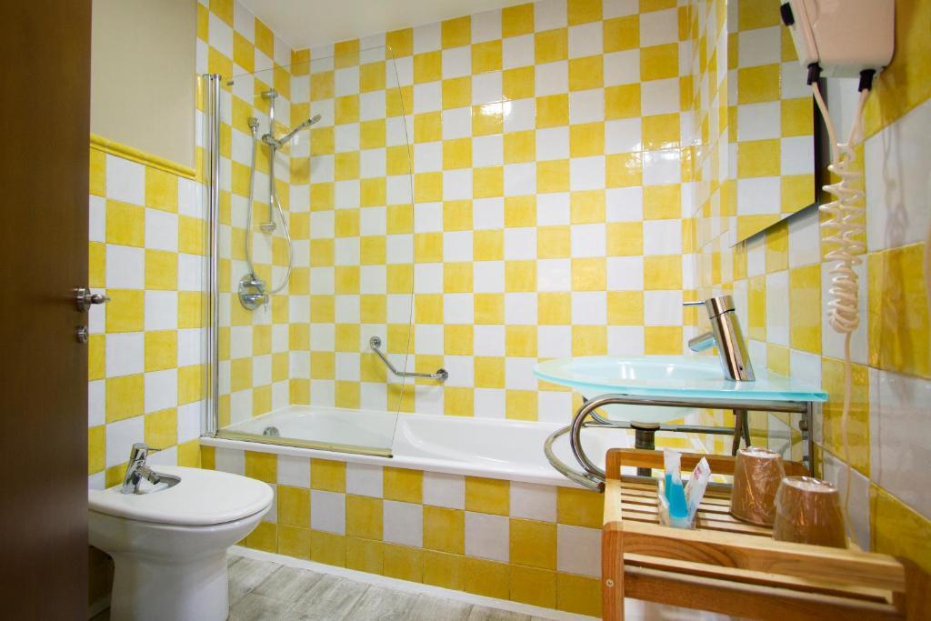 Hostal Alameda by null
