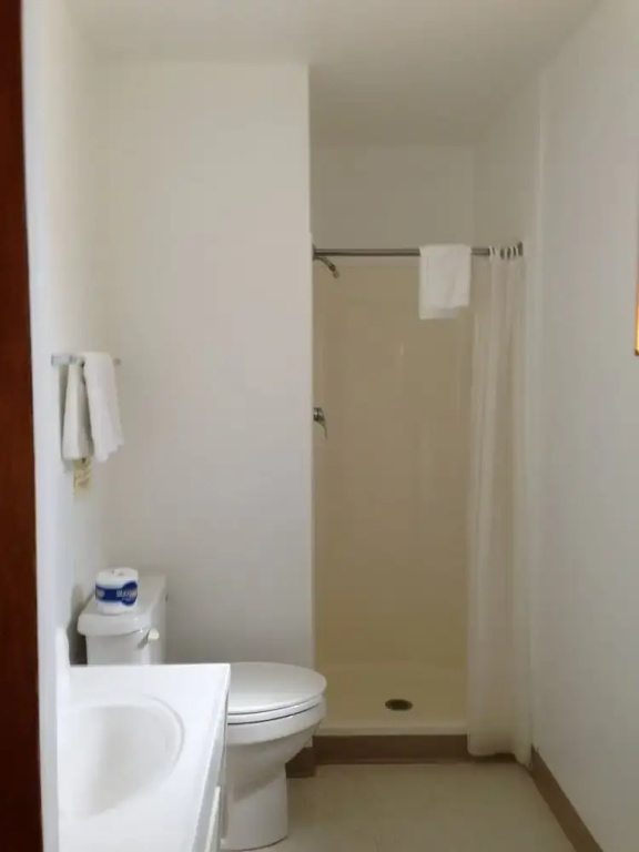 Economy Quadruple room