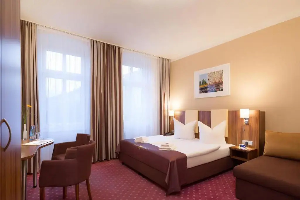 Gold Hotel - Chambres