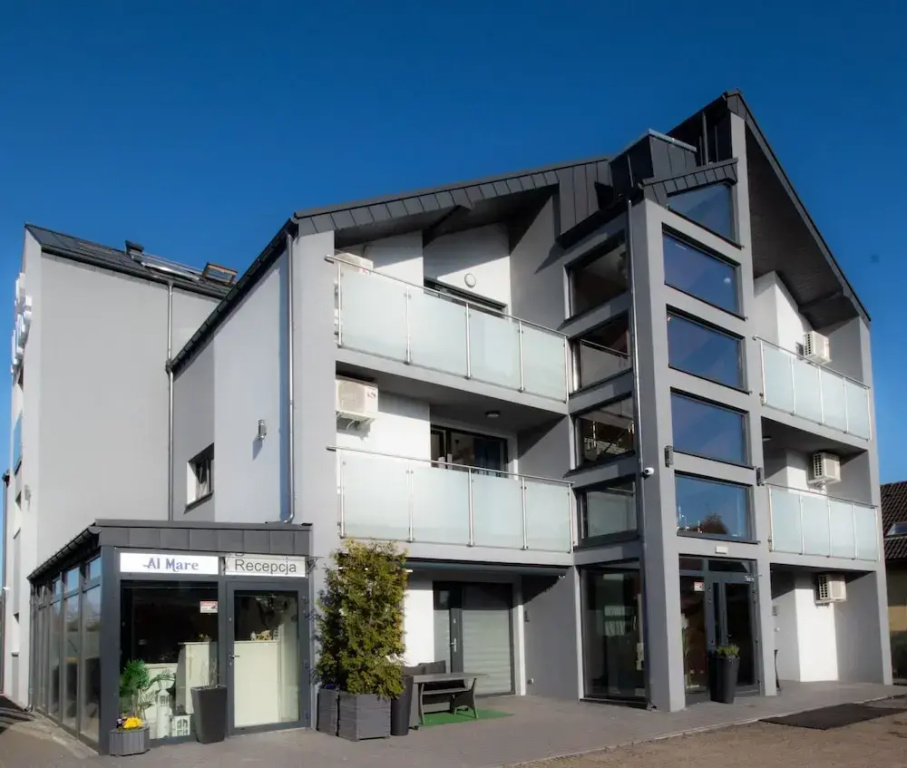Apartment in Sianozety Near the Beach