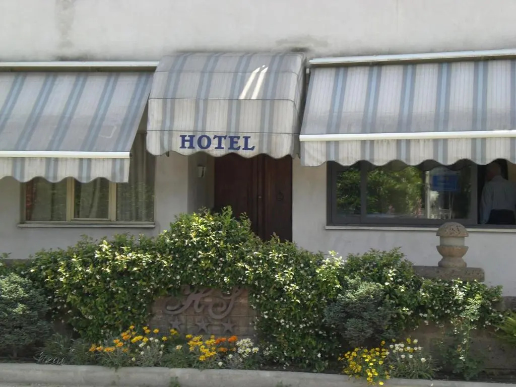 Hotel Sassacci