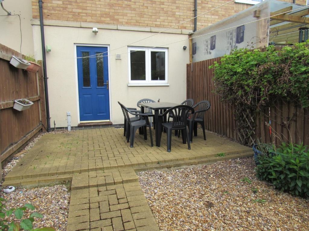 St Katherines House - by TJ Serviced Property