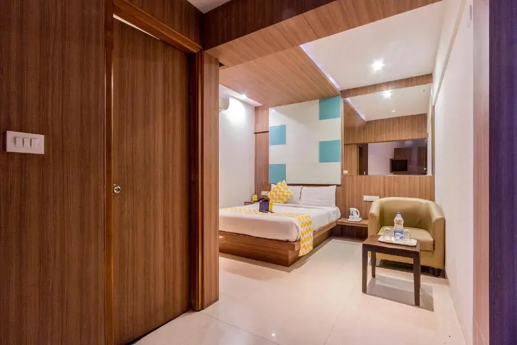 Fabhotel Hiland Suites