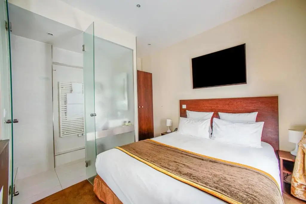 Superior Double room (full double bed)