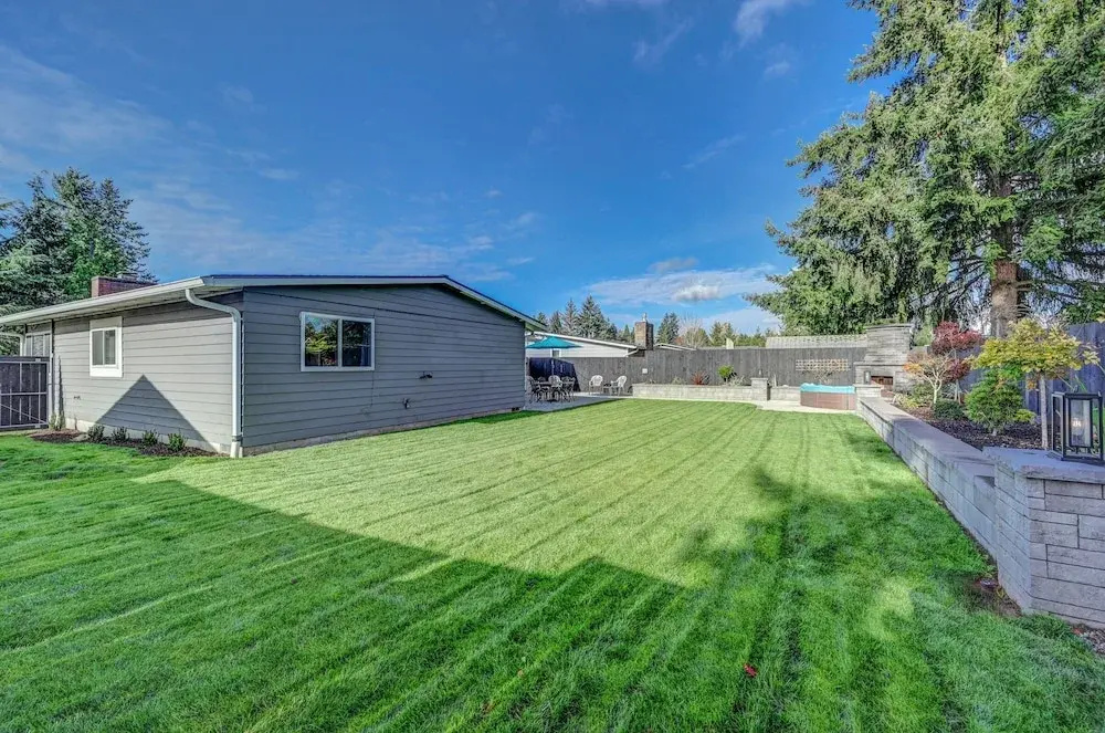 Renton Oasis: Relaxing 3br Home W/ Great Outdoor! 3 Bedroom Home by RedAwning - фото 14