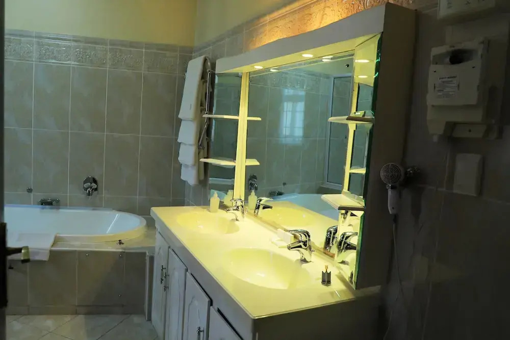 Kings Tide Boutique Hotel - фото 11