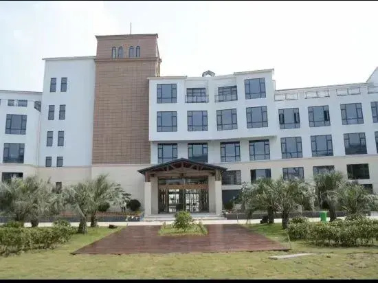 Lakeview Peninsula Holiday Hotel