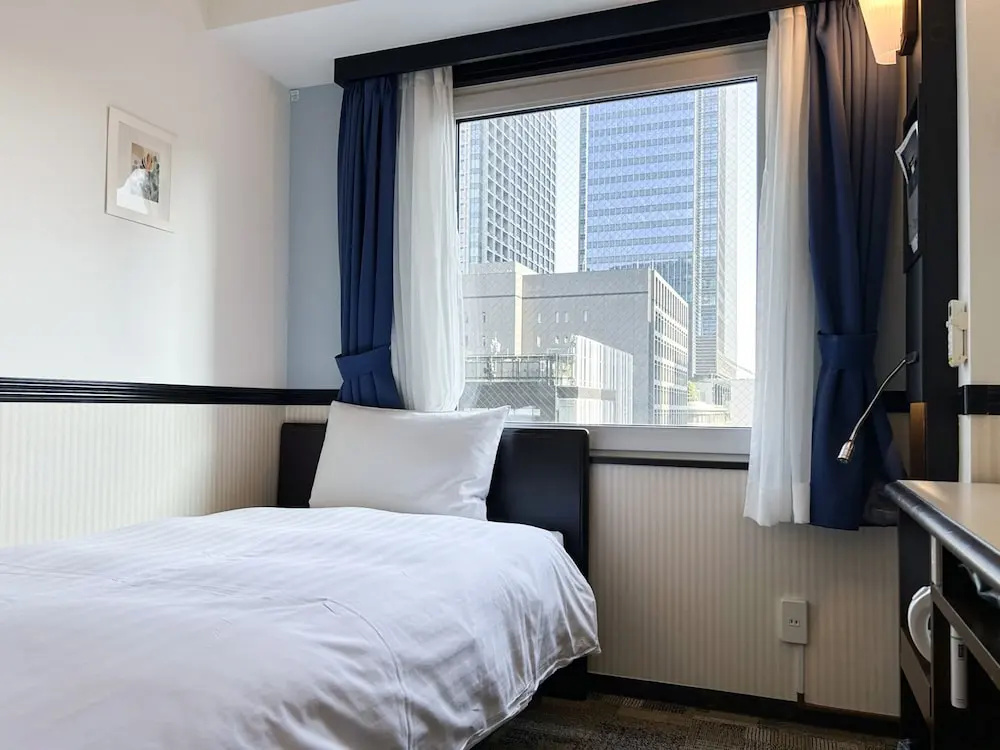 Toyoko Inn Tokyo-eki Yaesu Kita-guchi 사진 3
