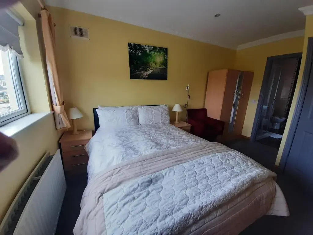 Standard Double room (full double bed)