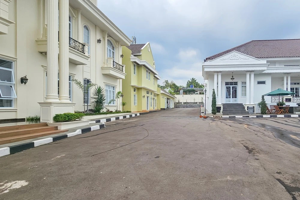 Sans Vibes Hotel Sulanjana Syariah Sukabumi