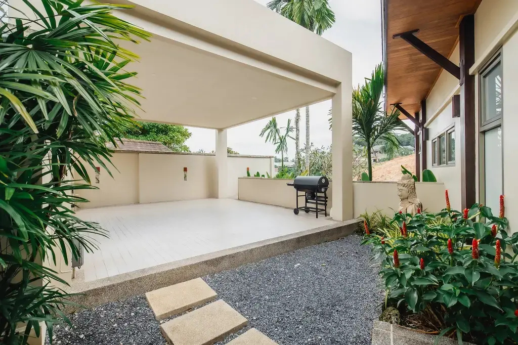 Ivory Pool Villa in Nai Harn Villa